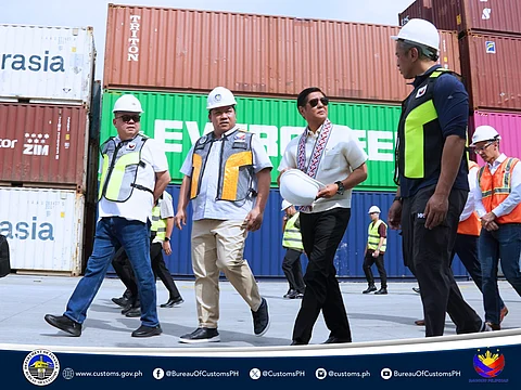 President Ferdinand Marcos Jr. (third from left) was joined by Agriculture Secretary Francisco Tiu Laurel Jr. (leftmost), Customs Commissioner Bien Rubio (second from left) and Interior and Local Government Secretary Jonvic Remulla (rightmost) oversee the donation of 21 containers of frozen mackerel to the Department of Agriculture, emphasizing the President’s dedication to ensuring the availability of essential food supplies for Filipino communities.