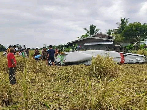 A small plane crashed in Barangay Malatimon, Ampatuan, Maguindanao.