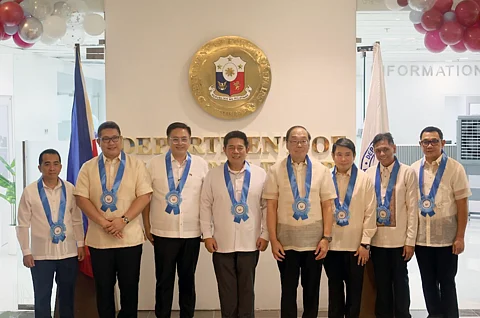 Officials at the inauguration of the DFA NCR South Consular Office at Festival Mall, Alabang. From left to right: Director Manny Ayap, Director of Authentication, DFA; Tristan Las Marias, President & CEO, Filinvest Land, Inc.; Mayor Ruffy Biazon, City of Muntinlupa; Hon. Adelio Angelito Cruz, Assistant Secretary, Office of Consular Affairs, DFA; Amb. Joseph M. Yap, Former Ambassador of the Philippines to Singapore and Chairman, FREIT Fund Managers Inc.; Director Raddy Demdem, Consular Office Coordination Division, DFA; Mitch Dumlao, First Vice President & Retail Business Unit Head, Filinvest Malls; Manuel Moran Jr., Head of Consular Office, DFA.