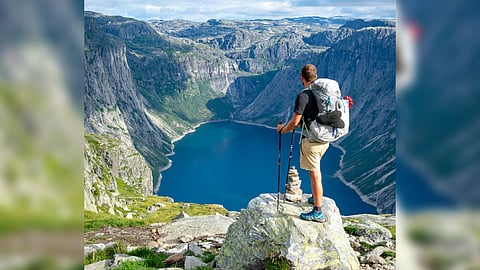 Singles love to enjoy, connect with themselves or with friends and explore.