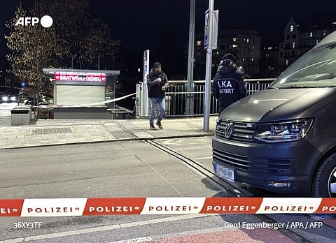 Teen killed, 5 injured in suspected Islamist attack in Austria