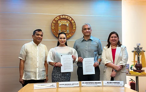 (L-R) Santa Rosa City Vice Mayor Arnold Arcillas, Santa Rosa City Mayor Arlene Arcillas, Ayala Land, Inc. SVP and group head of Estates Group Christopher Maglanoc, Ayala Land, Inc. VP & Senior Project Development head of estates group May Platero-Rodriguez.