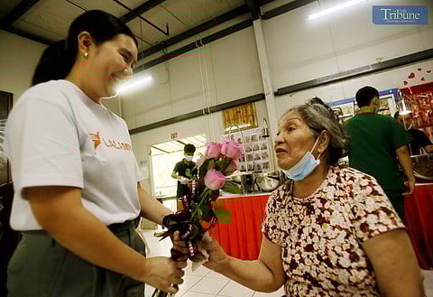 LOOK: On Wednesday, 19 February 2025, elderly residents at Kanlungan ni Maria in Antipolo City received roses from Lalamove personnel as part of the company’s Valentine’s Day celebration, spreading love and care to the community.