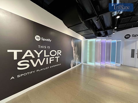 Immersive fan exhibition