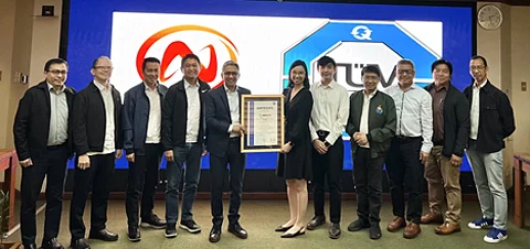 Present during the ceremonial awarding at the Meralco headquarters in Pasig City were (L-R) Meralco Senior Assistant Vice President and Head of Network Planning and Design Roberto D. Isip Jr., Meralco Vice President and Head of Revenue Assurance & Metering Services Marvin G. Gonsalves, Meralco Vice President and Head of Energy Management Sante C. Buella, Meralco Vice President and Head of Integrated Asset Management Joseph Allan C. Baltazar, First Vice President and Head of Networks Froilan J. Savet, TUV SUD Head of Academy, Business Assurance Department Maria Michelle Francesca Guanlao, TUV SUD Account Manager Chester Glenn Llanto, Meralco Vice President and Head of Networks Technology Management Jose S. Reyes Jr., Meralco Vice President and Head of Central Distribution Services Ariel G. Lucas, Meralco Senior Assistant Vice President and Head of North Distribution Services Domingo L. Robles, and Meralco Vice President and Head of Sub-Transmission Services Alberto N. Castillo.
