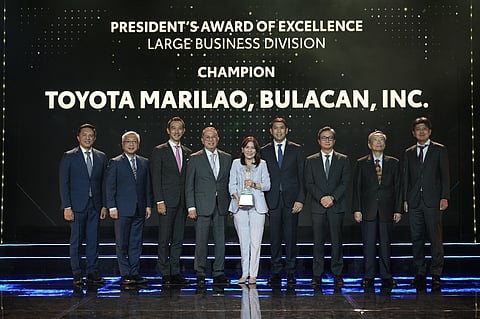 (L-R) TMP SVP for Marketing Division Sherwin Chua-Lim, TMP EVP, Marketing Division Jose Maria Atienza, TMP president Masando Hashimoto, Toyota Marilao, Bulacan, Inc. (TMR) chairman Atty. Reginaldo Oben, TMR General Manager Gina Loo, TMR President Don Juan Miguel Oben, TMP chairman Alfred Ty, TMP vice chairman Dr. David Go, TMP SVP for Marketing Division Masahiro Haoka.