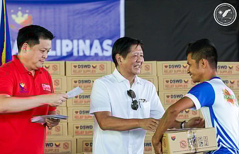 President Ferdinand Marcos Jr. distributed P200 million to local governments in Regions VI and VII during his recent visit to La Carlota, Negros Occidental, accompanied by Social Welfare and Development Secretary Rex Gatchalian.