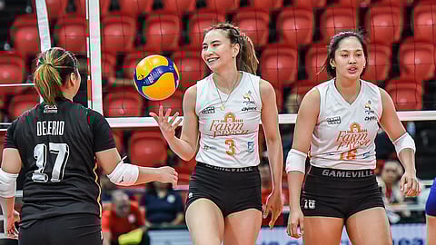 Rachel Anne Daquis defies Father Time with her vintage form for the Farm Fresh Foxies in the PVL All-Filipino Conference.