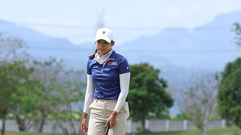 Uy surges with 68; Lee lurks