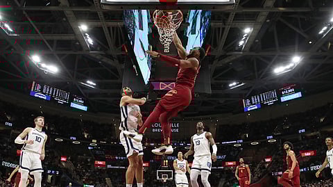 DONOVAN Mitchell soars with 33 points to lead the Cleveland Cavaliers to their seventh straight win following a 129-123 victory over the Memphis Grizzlies in the NBA regular season.