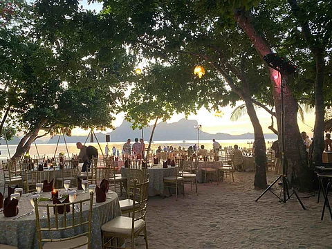 GOLDEN HOUR GATHERING. Delegates of the Mortgage Market Global Summit 2025 unwind with a sunset dinner in El Nido, Palawan, on Thursday, 6 March 2025, celebrating a successful day of discussions on global housing finance and mortgage innovations.