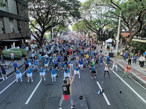 No cars, no worries What’s a better way to launch Car-Free Sundays than to hold Zumba sessions? That’s precisely what the city government of Marikina did.