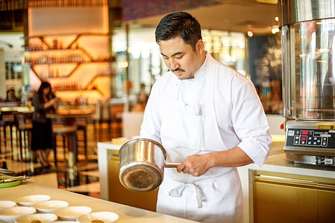 From Busan’s seafood markets to Singapore’s Michelin stage, Chef Sun Kim crafts a menu where heritage meets innovation and brings it to Solaire.