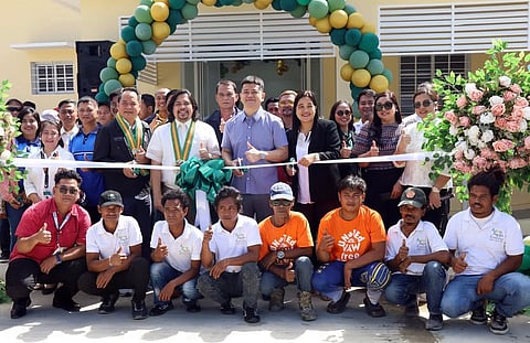The Department of Public Works and Highways (DPWH) – Aurora District Engineering Office (DEO) recently turned over two multipurpose facilities to the Aurora Pacific Economic Zone and Freeport Authority (APECO) during an inauguration and blessing ceremony in Barangay Esteves, Casiguran.