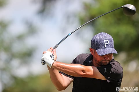 Guido van der Valk cards a 75 to cling on to a one-stroke lead heading into the final round of the ICTSI Eagle Ridge Championship.