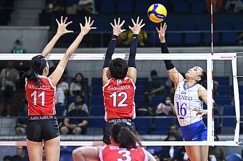 Lyann de Guzman goes full blast with 17 points, 13 digs and 13 receptions in Ateneo de Manila University’s 20-25, 25-16, 22-25, 25-15, 15-13 victory over UE in their UAAP Season 87 women’s volleyball match on Saturday at the Smart Araneta Coliseum.