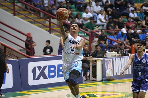 Encho Serrano weaves his magic, helping the Abra Weavers post a 97-74 win over the Marikina Shoemasters in the MPBL 2025 Season at the Alonte Sports Arena in Biñan, Laguna.