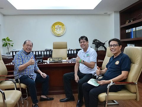 Pangilinan wins support from Panay local officials