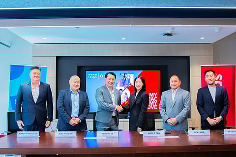 Travel, shopping mix The SM group’s retail loyalty program, SMAC, has entered a strategic tie-up with AirAsia rewards to offer enhanced shopping and travel experiences. The collaboration expands the value for both SMAC and AirAsia rewards members. The partnership was sealed among (from left) John Patrick Cua, chief operating officer, SMAC; Jonathan Ng, chief finance officer, SM Retail; Herson Sy, executive director, SM Group; Nicole Tan, chief business officer, AirAsia rewards; Ricky Isla, chief executive officer, AirAsia Philippines, and Leong Diyao, regional head of rewards partnerships, AirAsia rewards.