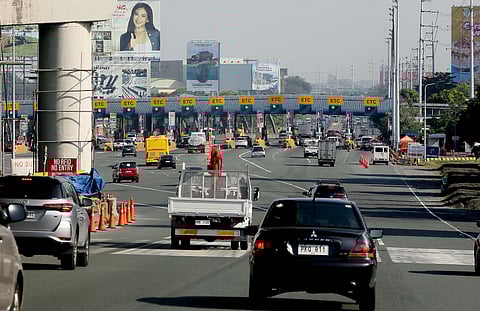 Motorists traversing the North Luzon Expressway are bracing for ‘carmaggedon’ near the Marilao area as workers continue repairs on the Marilao Bridge that was involved in a mishap days ago.