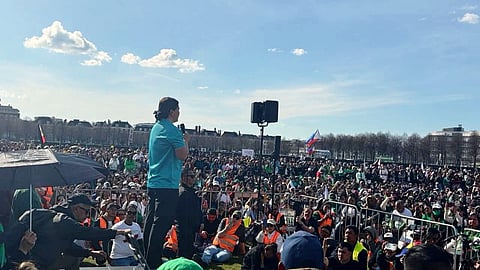 Filipino unity Vice President Sara Duterte stands solemnly before a sea of passionate supporters gathered at The Hague, Netherlands, on Sunday. In a heartfelt address, she expressed her deep gratitude to the crowd, mostly composed of overseas Filipino workers, for their unwavering support for her father, former President Rodrigo Duterte, who remains in detention at the International Criminal Court.