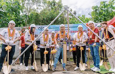 IN PHOTO: (From L to R): TMP Vice President of Customer Service Operations Mr. Marvin Gardiner, TMP Vice President of Vehicle
Sales Operations Ms. Elijah Marcial, TMP First Vice President of Customer Service Operations Mr. Bernardino Arevalo, 2nd
District of Misamis Occidental Cong. Ando Oaminal, Misamis Occidental Governor Mr. Henry Oaminal, Toyota Cagayan De Oro
(TCO) Chairman Mr. Peter Lim Lo Suy, and Toyota Cagayan de Oro Inc. President Ms. Betty Lu.