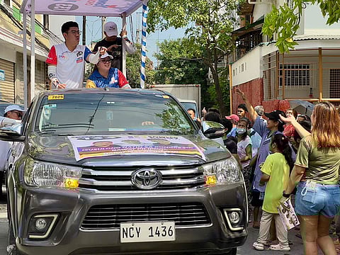 KUYA Choi, Kaunlad Pinoy’s 1st nominee, felt welcome in the streets of Manila as he participated in an election motorcade for the first time in his life. Crowds flocked and cheered as the convoy passed through the busy and narrow streets of Manila.