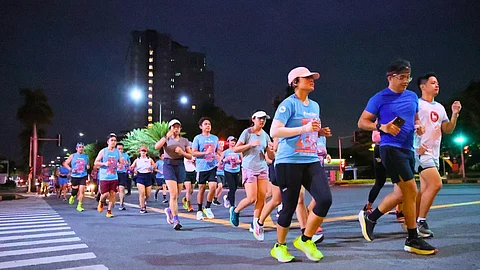Joggers run freely and safely on Filinvest City’s closed roads on Carless Sundays.