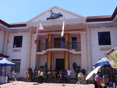 Two councilors assume mayor, vice mayor posts in Urdaneta City