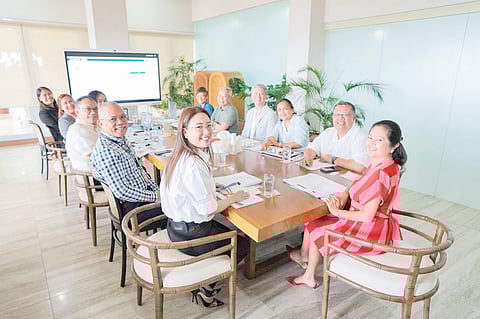 FIRST Lady Liza Araneta-Marcos meets with officials to discuss about the planned renovation of the Philippine International Convention Center for the ASEAN Summit next year.