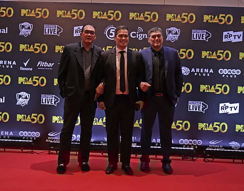 Alvin Patrimonio (center) welcomes the latest additions to the PBA’s 50 Greatest Players: Nelson Asaytono and Bong Hawkins.