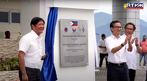 President Ferdinand Marcos Jr. led the inauguration of the Port Operations Building (POB) in Balingoan, Misamis Oriental on Tuesday, April 22, 2025.
It is part of the P430.3 million Balingoan Port Expansion Project which is expected to boost economic and tourism activities in the region.