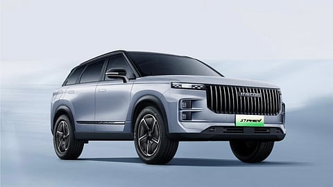 The Jaecoo J7 SHS earns a five-star Euro NCAP rating in 2025 for its standout safety performance.