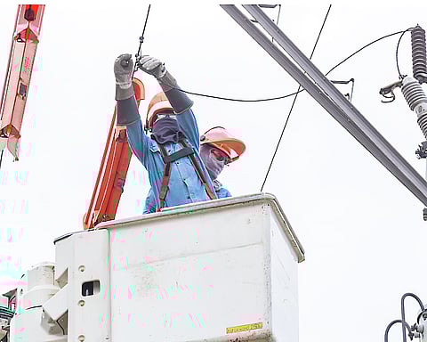No polls outage Meralco crews conduct maintenance operations to ensure reliable electricity service throughout the dry season especially during the midterm elections. The distribution utility has been ramping up its maintenance and upgrading activities to make sure its distribution network and facilities are in good condition.