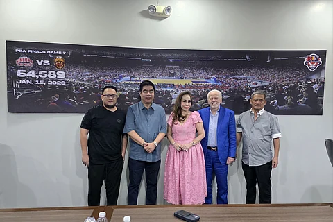ZAMBOANGA Valientes team owner Junnie Navarro (left), Kings Asia Pacific president Cory Navarro (center) and Crewsharp chief executive officer Trevor Crewe (second from right) pay a courtesy call to PBA commissioner Willie Marcial (second from left) and Terrafirma team governor Bobby Rosales to formally signify their intention to join the PBA.