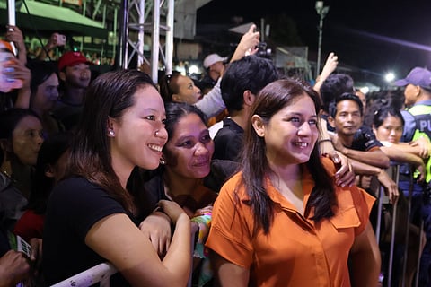 During her visit to the Saulog Festival in Tagbilaran over the weekend, Villar pays tribute to the city’s patron saint, St. Joseph the Worker.
