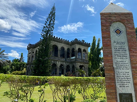 Built by Don Marian Ledesma Lacson, the ruins is a testatement to one man’s love for his wife, Maria Braga Lacson.