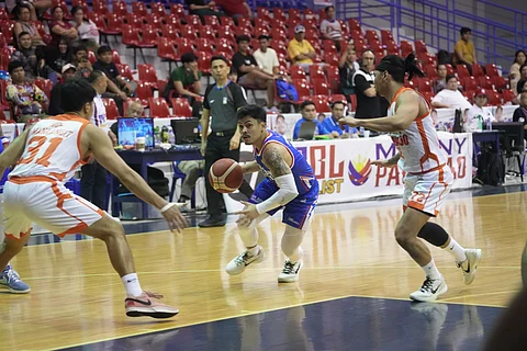 Orlan Wamar takes charge, leading the San Juan Knights to a 76-61 victory over the Caloocan Batang Kankaloo in the MPBL 2025 Season late Monday at the Ynares Sports Arena in Pasig City.
