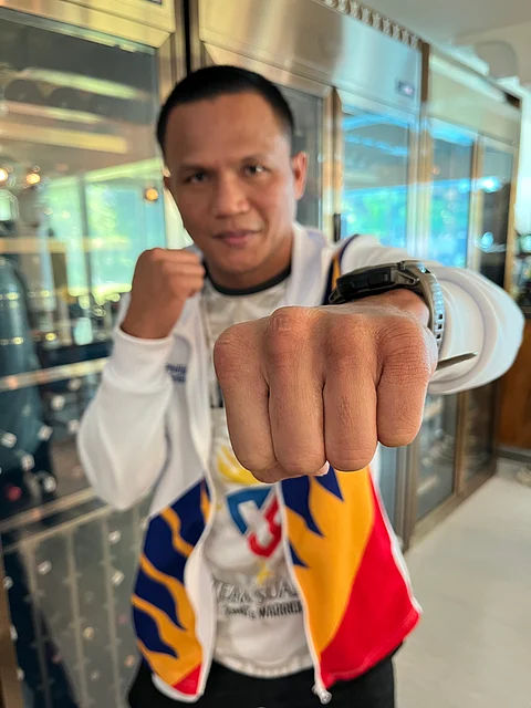 Charly Suarez would like to get his hands on Emanuel Navarrete again following the controversial ending to their fight in San Diego, California.
