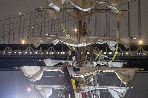 2 dead, 19 hurt in Navy ship crash at Brooklyn Bridge