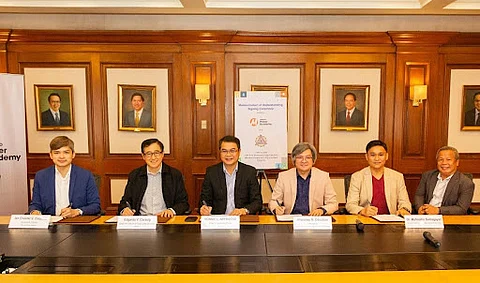 Meralco Power Academy (MPA) and Mindanao State University-Iligan Institute of Technology (MSU-IIT) signed a memorandum of understanding to advance collaboration on energy education and innovation. Seen in photo are (From L-R) MPA Executive Director Ian Chester V. Colorina, Meralco Senior Vice President and Chief Human Resources Officer Edgardo V. Carasig, Meralco Executive Vice President and Chief Operating Officer and MPA President Ronnie L. Aperocho, MSU-IIT Chancellor Alizedney M. Ditucalan, MSU-IIT Professor Moheddin Sumagayan, and MSU-IIT Professor Noel Estoperez.