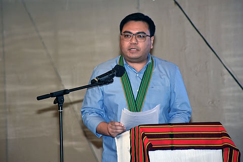 Jose Ramon Aliling, the newly appointed secretary of the Department of Human Settlements and Urban Development, is a DAILY TRIBUNE columnist on leave to attend to his flourishing construction business.
“Ping” as he is known to friends, preaches an upright culture to ensure corrupt practices previously considered the norm for the industry are not tolerated or propagated in all projects.