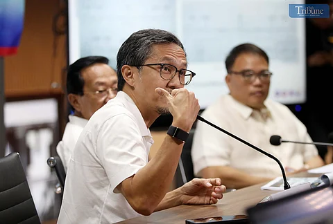 (MAY 26, 2025) On Monday at the press-conference with Department of Transportation (DOTr) secretary Vince Dizon, Department of Public Works and Highways (DPWH) secretary Manuel Bonoan and Metro Manila Development Authority (MMDA) chairman Don Artes, discuss to the media the various contingencies to mitigate heavy traffic once the EDSA rebuild starts. While DOTr Sec. Dezon said that a free toll for Skyway Stage 3 and an odd-even scheme will be implemented during the rebuilding of the Epifanio de los Santos Avenue (Edsa) held at MMDA main office in Pasig City . Photo/Analy Labor