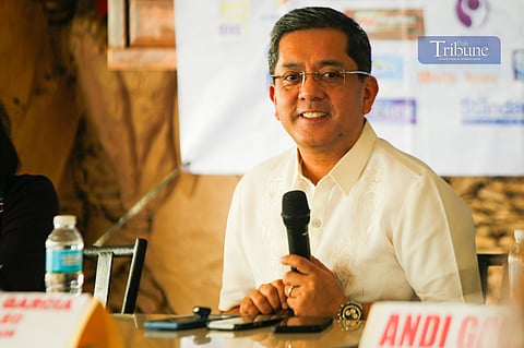 WHILE the proverbial dust has not settled in the recently concluded midterm elections, COMELEC is all systems go for the voters registration in preparation for the barangay elections. Chairman George Erwin Garcia is seen briefing the media on the matter.