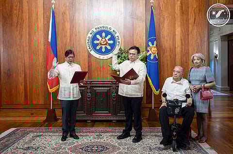 New Housing czar Human Settlements and Urban Development Secretary Jose Ramon Aliling takes his oath of office before President Ferdinand Marcos Jr., his mother Evelyn and father Tito present in the event. Engr. Aliling takes the mantle in leading the agency toward its goals of addressing the housing backlog in the country.