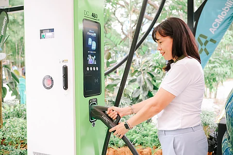 ONE of ACMobility’s fastest EV chargers goes live in Makati, bringing ultra-quick top-ups closer to city drivers.