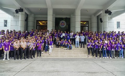 1,566 qualified provincial employees are now assured of annual bonuses after the Civil Service Commission awarded the CNA Certificate to LUPGEO and PGLU.
Gov. Rafy Ortega-David calls this her “final gift” before stepping down—ensuring sustainable, legal, and protected incentives for all qualified KaPROBINSYAnihan.