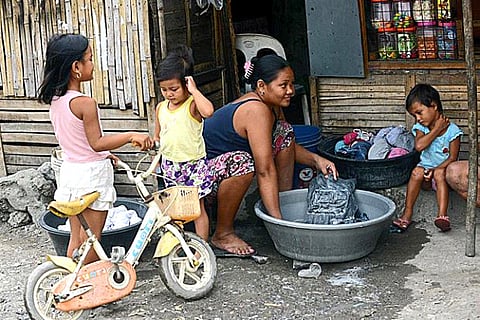 According to the latest SWS survey done 23-28 April, it found that 50 percent of Filipino families surveyed said they are poor, 8 percent rating themselves as borderline or on a line dividing poor and not poor, while 42 percent rating themselves as not poor.