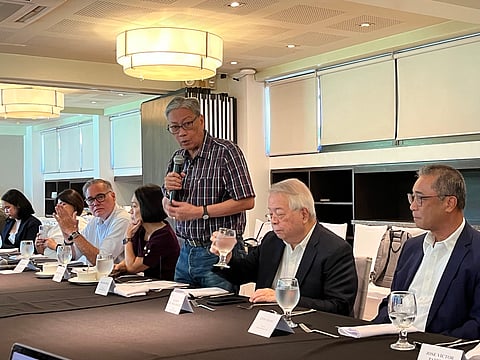 MAKATI Business Club officials called on the Senate should push through the impeachment of Vice President Sara Duterte.