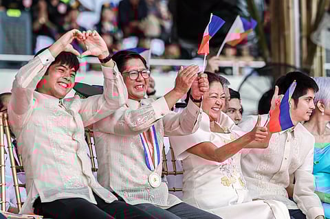 Cheers for the Philippines Showing that unity breeds strength, President Ferdinand Romualdez Marcos Jr. — with his family First Lady Liza Araneta-Marcos and their sons, Ilocos Norte First District Representative Sandro Marcos (not in picture), Simon Marcos and Vinny Marcos — leads the flag-raising and wreath-laying ceremony for the 127th Independence Day celebration on 12 June, at the Rizal Monument in Rizal Park, Luneta, Manila. The event carried the theme ‘Kalayaan. Kinabukasan. Kasaysayan.’